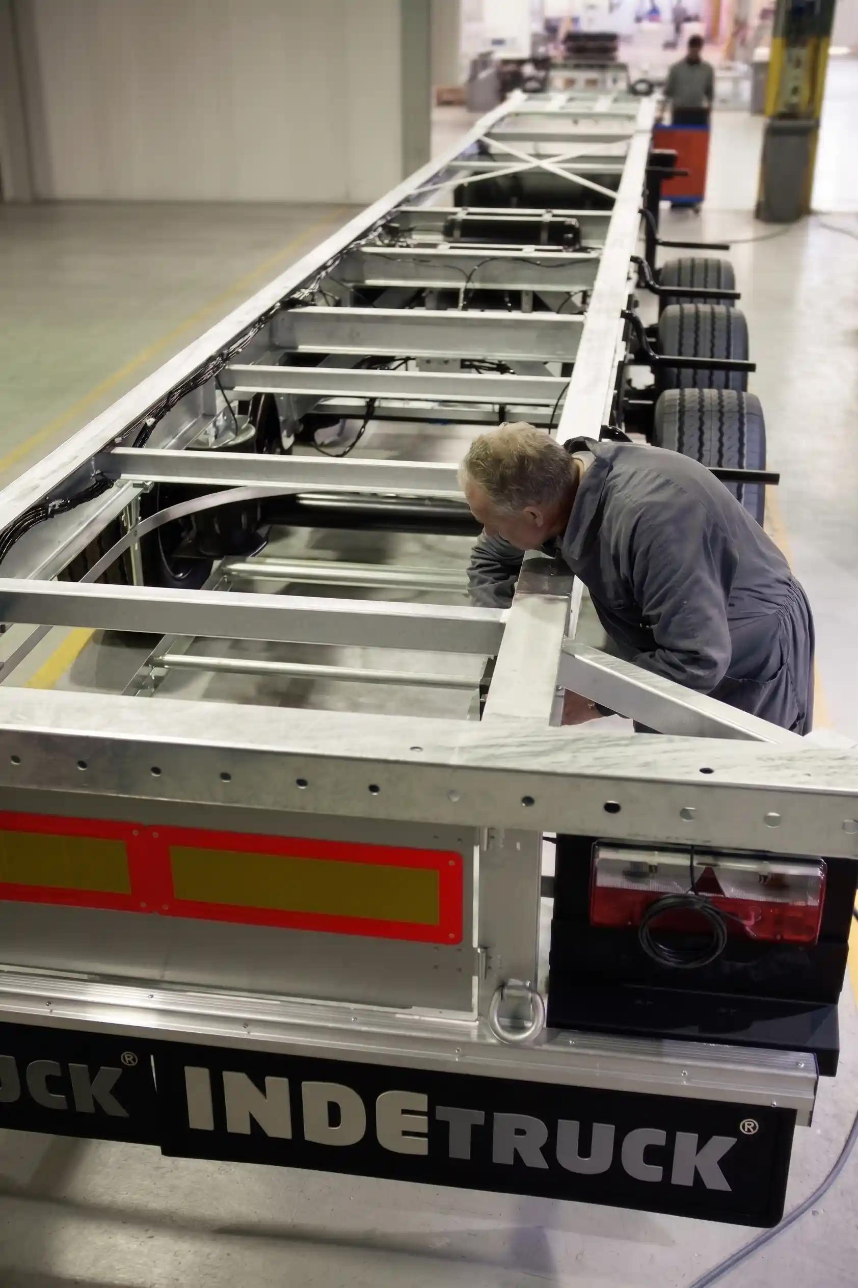 Seguridad vial en ruta: sistemas antispray y anti-empotramiento INDETRUCK